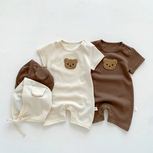 Jumpsuit en Coton avec Patch Ours et Bonnet à Oreilles – Douceur et Style pour Bébé